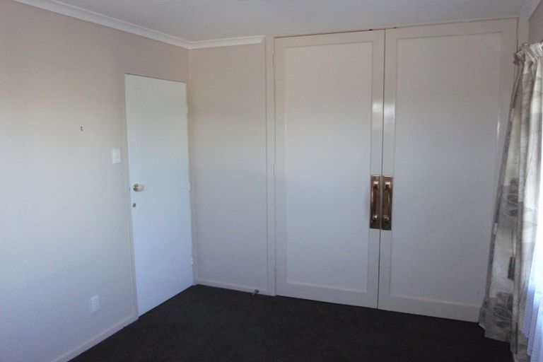 Photo of property in 9 Rangitane Street, Maupuia, Wellington, 6022