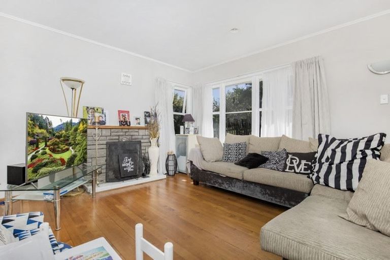 Photo of property in 88 Kervil Avenue, Te Atatu Peninsula, Auckland, 0610