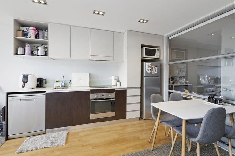 Photo of property in Masina Apartments, 312/80 Riddiford Street, Newtown, Wellington, 6021