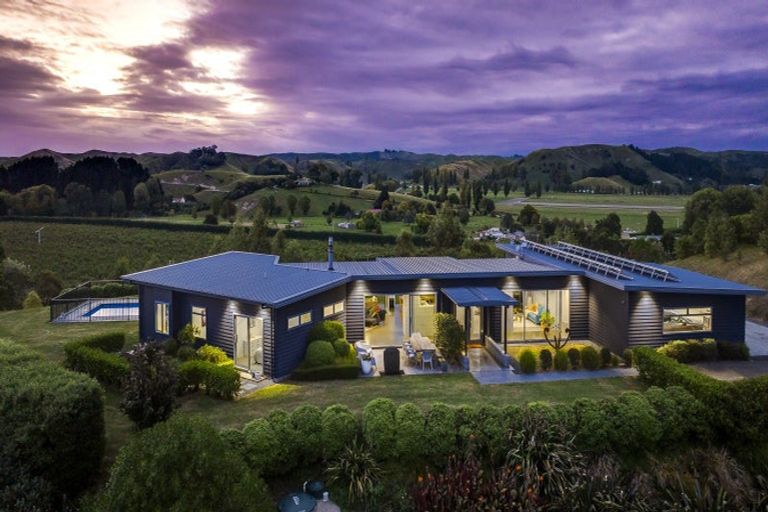 Photo of property in 46 Kopaki Bay Road, Puketapu, Napier, 4182