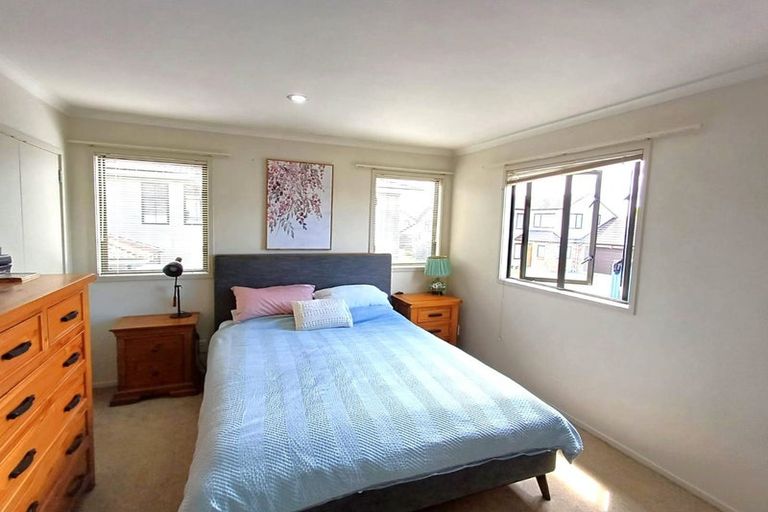 Photo of property in 13 Whitbourne Heights, Manurewa, Auckland, 2105
