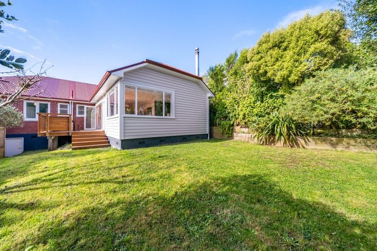 Photo of property in 8 Saint Albans Avenue, Karori, Wellington, 6012
