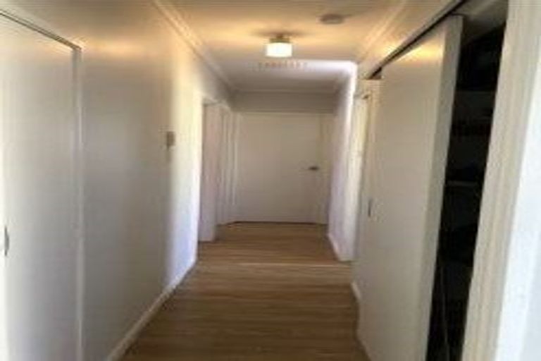 Photo of property in 33 Redwood Drive, Massey, Auckland, 0614