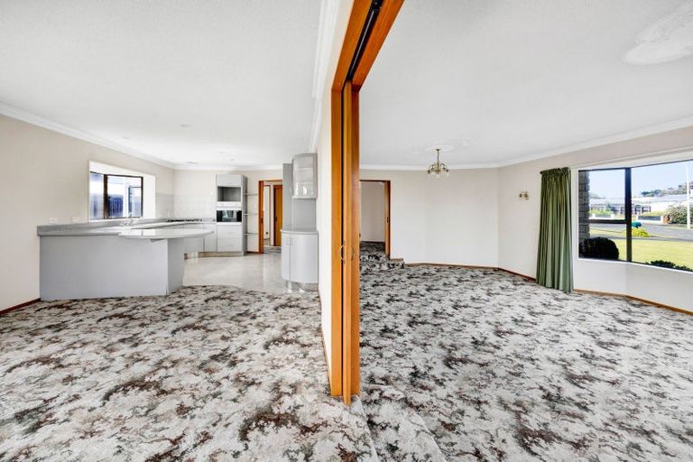 Photo of property in 14 Pohutukawa Drive, Opunake, 4616