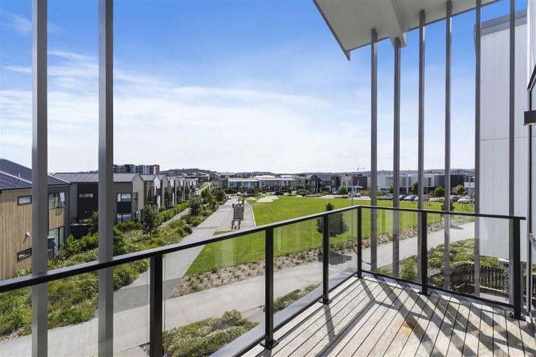 Photo of property in 2/48 Nugget Avenue, Hobsonville, Auckland, 0616