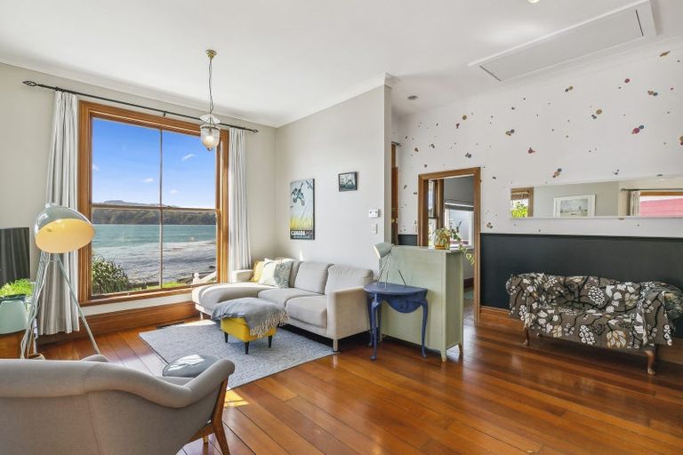 Photo of property in 285 Karaka Bay Road, Karaka Bays, Wellington, 6022