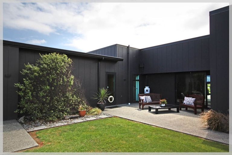 Photo of property in 16 Carex Grove, Foxton Beach, Foxton, 4815