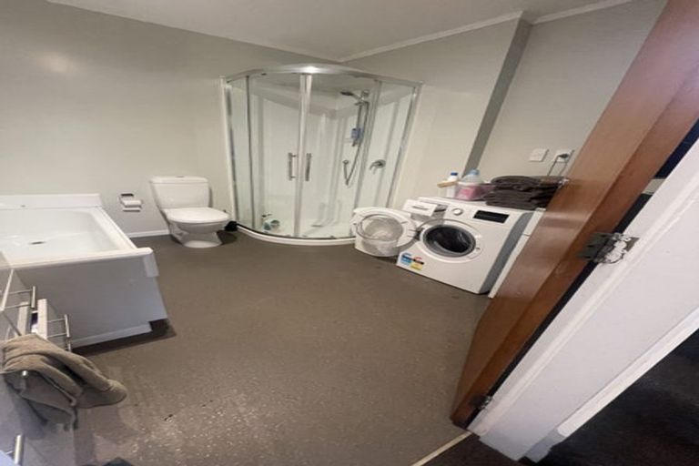 Photo of property in 15 Burdendale Grove, Churton Park, Wellington, 6037