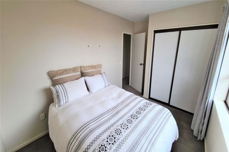 Photo of property in 1/39 Solomon Avenue, Redwood, Christchurch, 8051