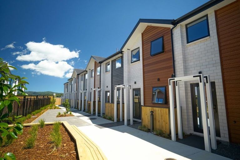 Photo of property in 1/172 Don Buck Road, Massey, Auckland, 0614