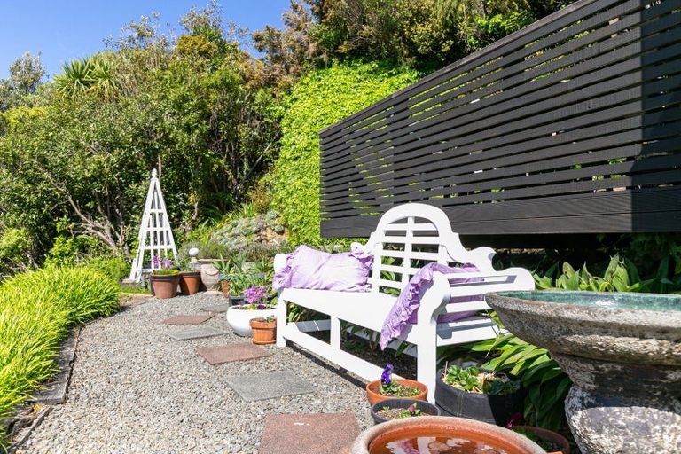 Photo of property in 7 Selkirk Way, Karori, Wellington, 6012