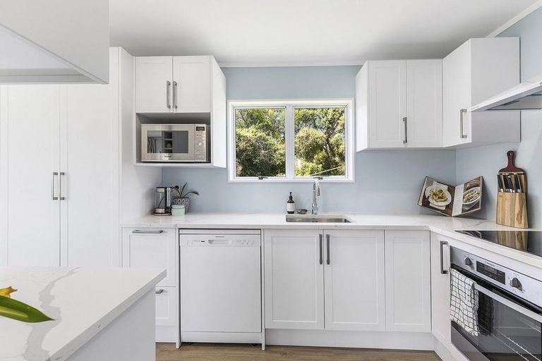 Photo of property in 35 James Cook Drive, Whitby, Porirua, 5024