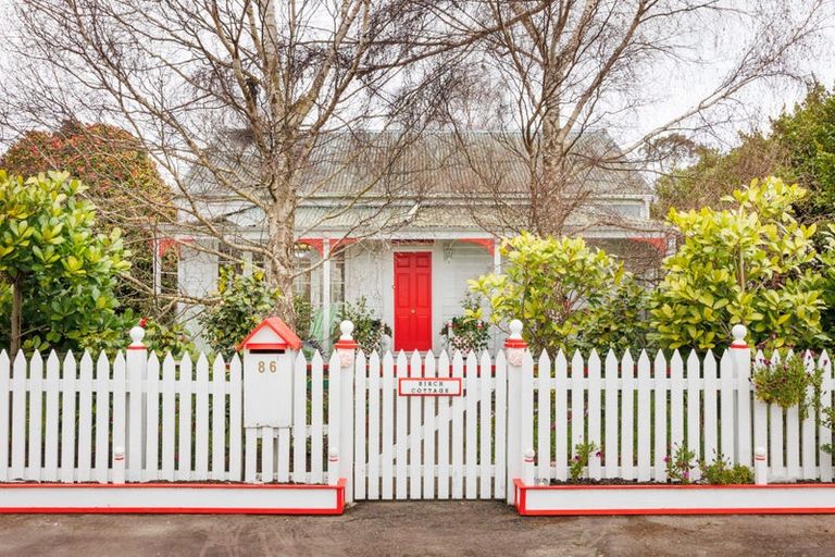 Photo of property in 86 Grey Street, Woodville, 4920