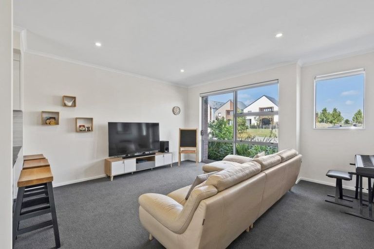 Photo of property in 4 Kittyhawk Lane, Hobsonville, Auckland, 0616