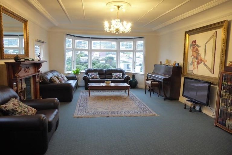 Photo of property in 62 The Parade, Island Bay, Wellington, 6023