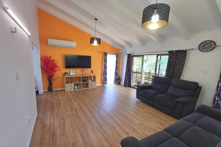 Photo of property in 21 Rapallo Place, Farm Cove, Auckland, 2012
