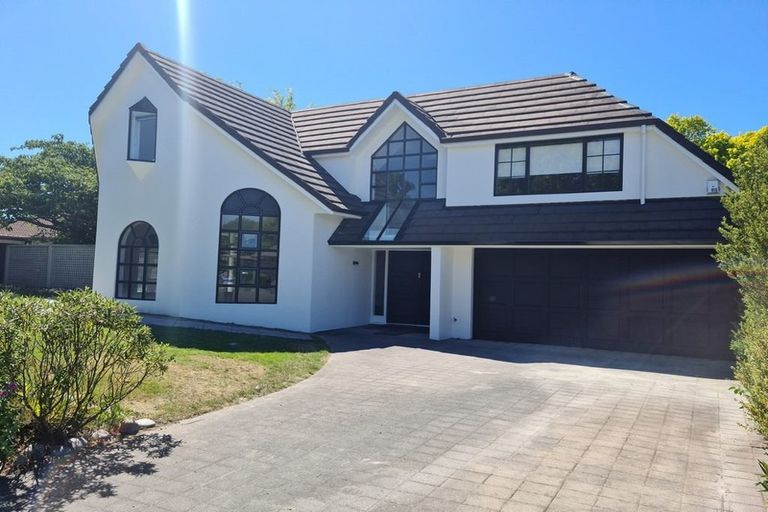 Photo of property in 18 Glenburn Place, Avonhead, Christchurch, 8042