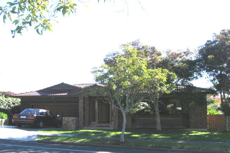 Photo of property in 39 Murvale Drive, Bucklands Beach, Auckland, 2014