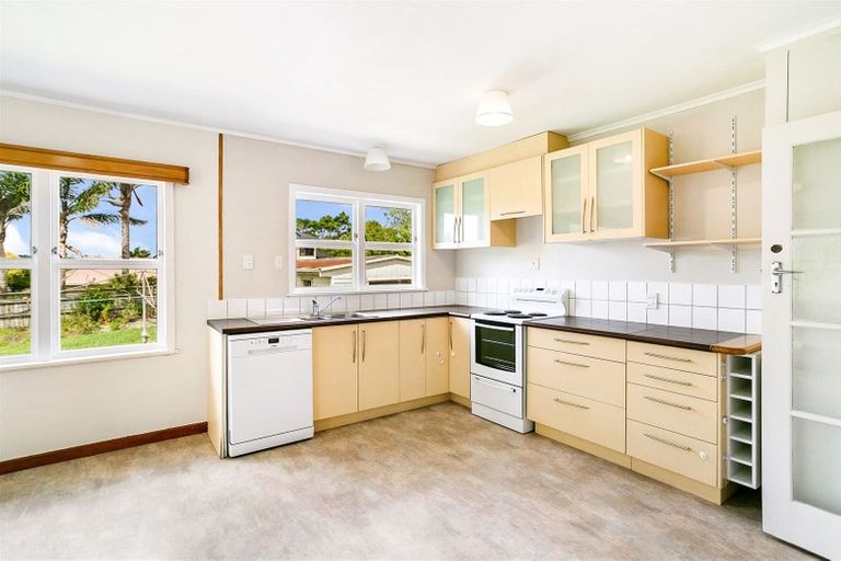 Photo of property in 7 Tapu Road, Huapai, Kumeu, 0810