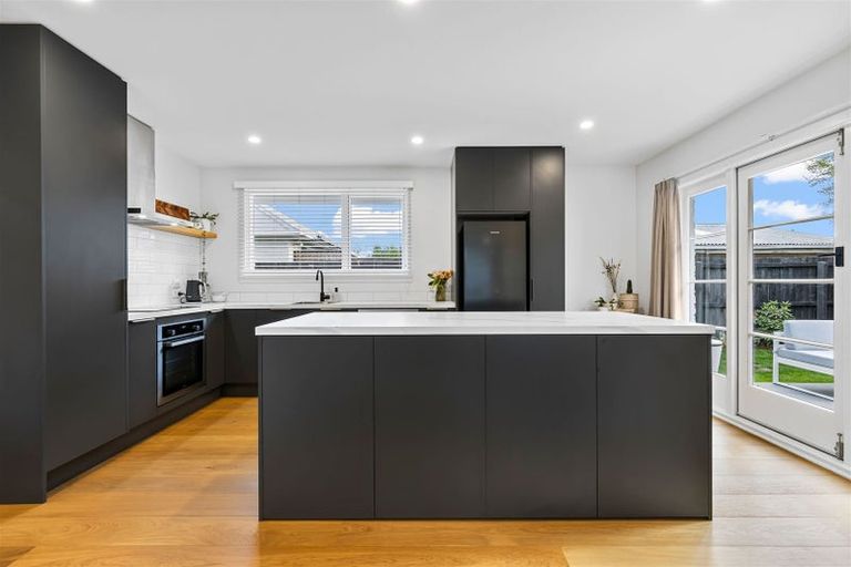 Photo of property in 2/225 Greers Road, Bryndwr, Christchurch, 8053