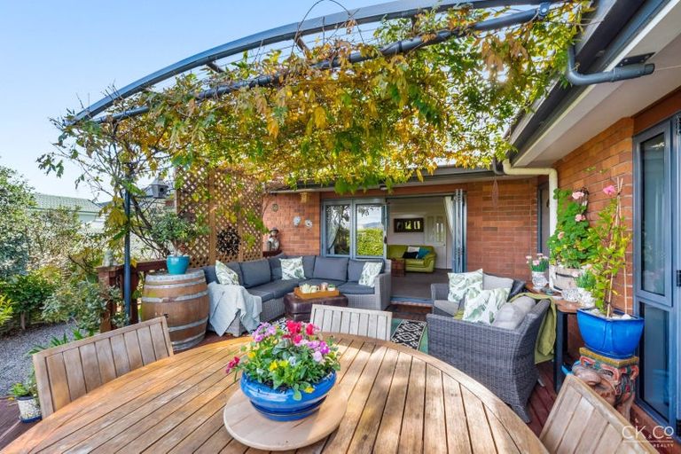 Photo of property in 53 Riverstone Drive, Riverstone Terraces, Upper Hutt, 5018