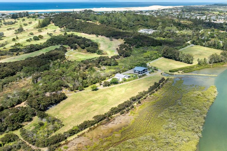 Photo of property in 56 Thelma Road, Mangawhai Heads, Mangawhai, 0505