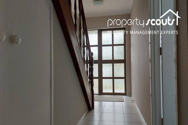 Photo of property in 1/14 Bramley Drive, Farm Cove, Auckland, 2012