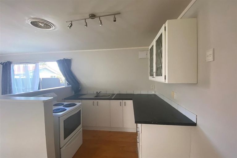Photo of property in 64 Addington Avenue, Manurewa, Auckland, 2102