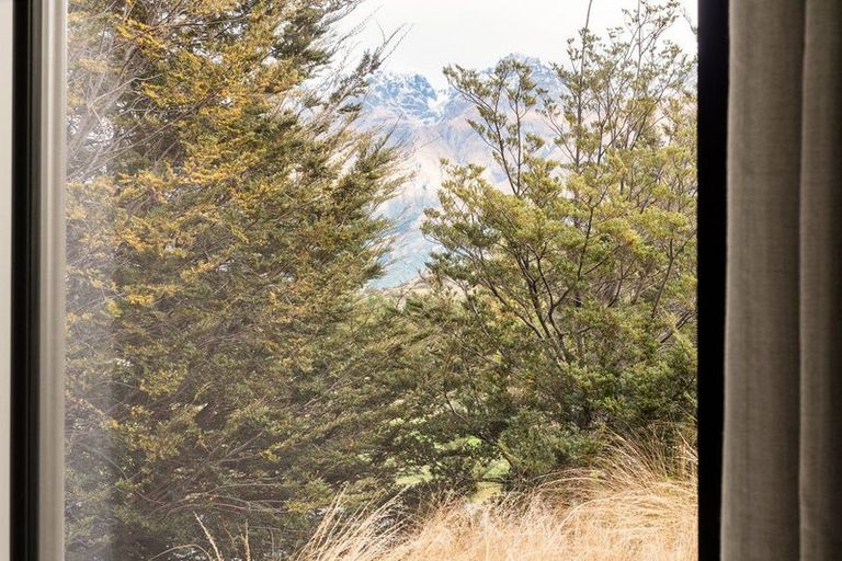 Photo of property in 13 Soudley Court, Jacks Point, Queenstown, 9371