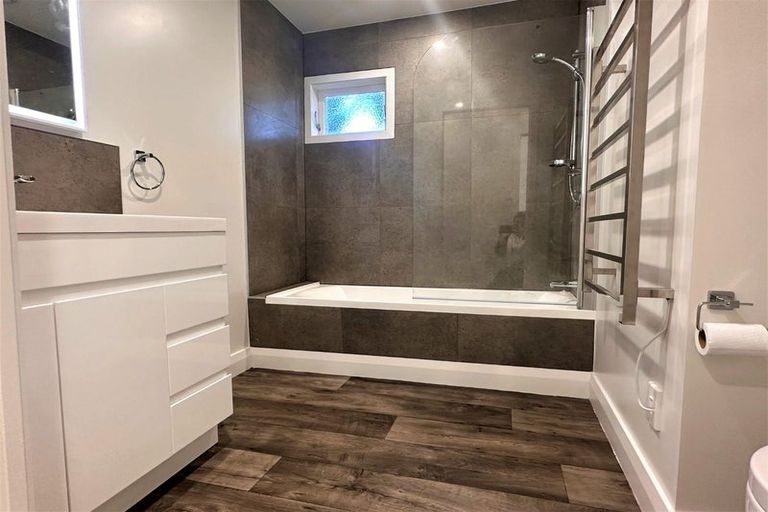 Photo of property in 28a Gibson Road, Tuakau, 2121