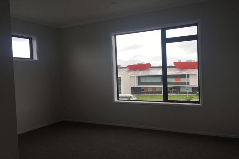 Photo of property in 83a Hobsonville Point Road, Hobsonville, Auckland, 0616