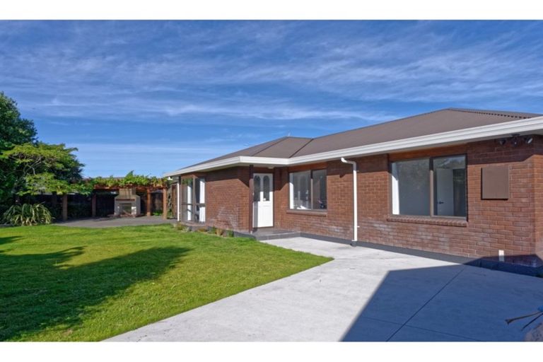 Photo of property in 36 Kirsten Place, Parklands, Christchurch, 8083