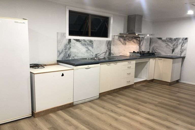 Photo of property in 71 Christmas Road, Manurewa, Auckland, 2102