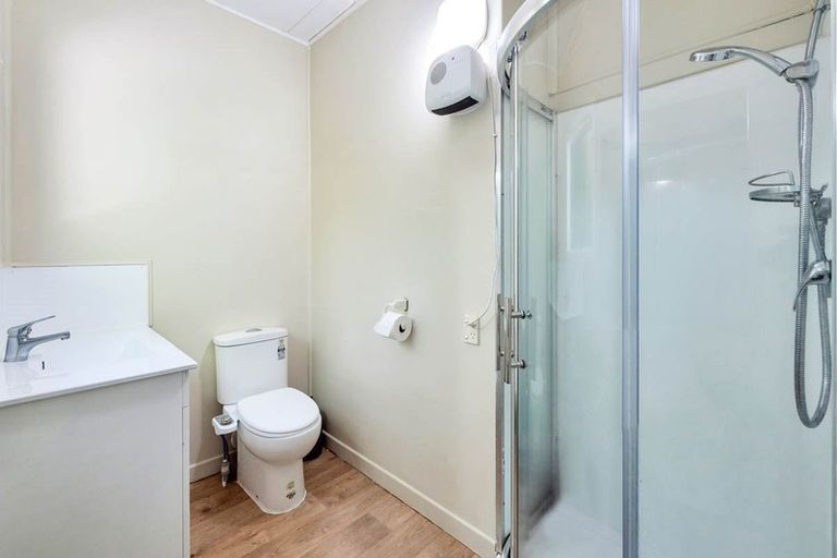 Photo of property in 1/43 Glamorgan Drive, Torbay, Auckland, 0630