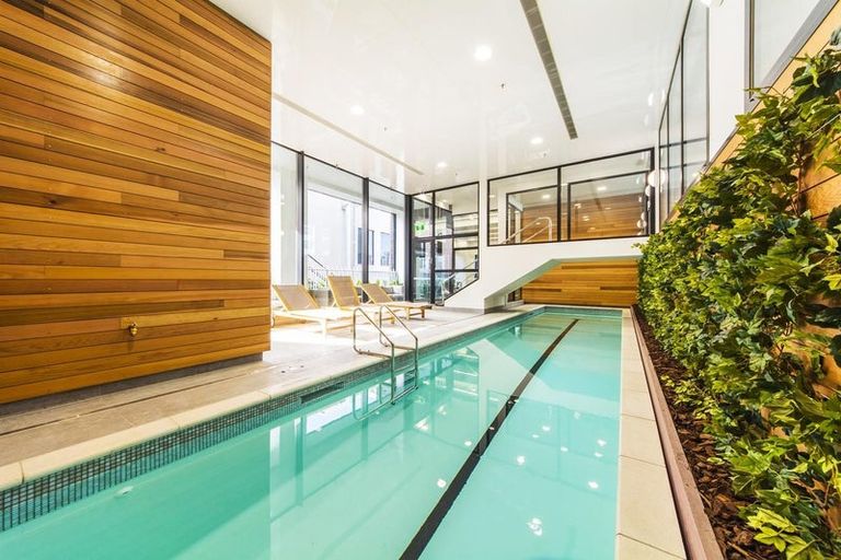 Photo of property in 8a Albany Highway, Greenhithe, Auckland, 0632