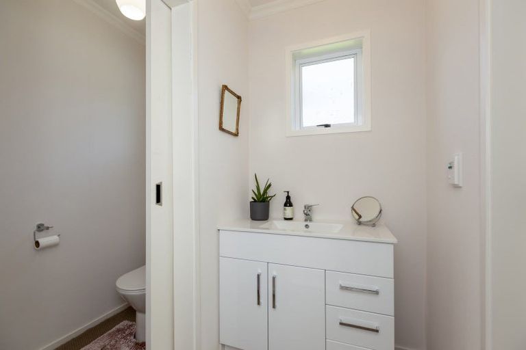 Photo of property in 29 Kohekohe Road, Waikanae, 5036