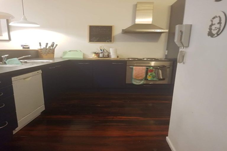 Photo of property in 20 Egmont Street, Te Aro, Wellington, 6011