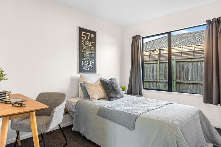 Photo of property in 2 Wendy Place, Heathcote Valley, Christchurch, 8022