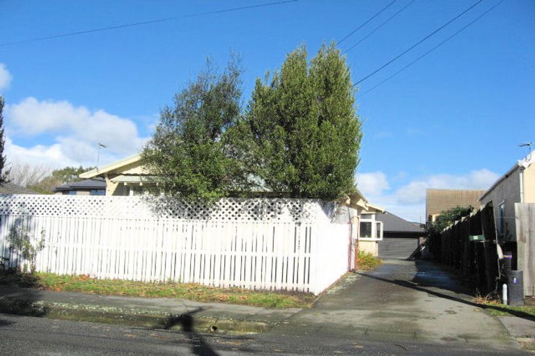 Photo of property in 8 Hornbrook Street, Waltham, Christchurch, 8023
