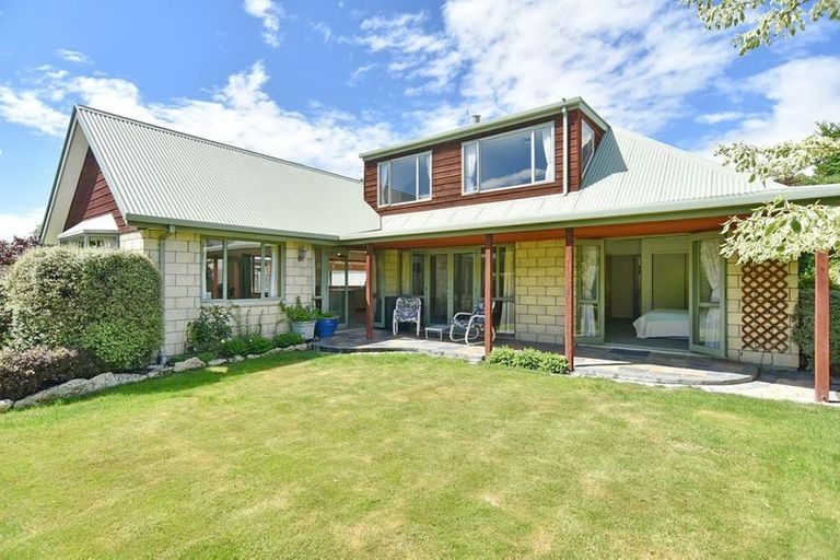 Photo of property in 7 Milesbrook Close, Rangiora, 7400
