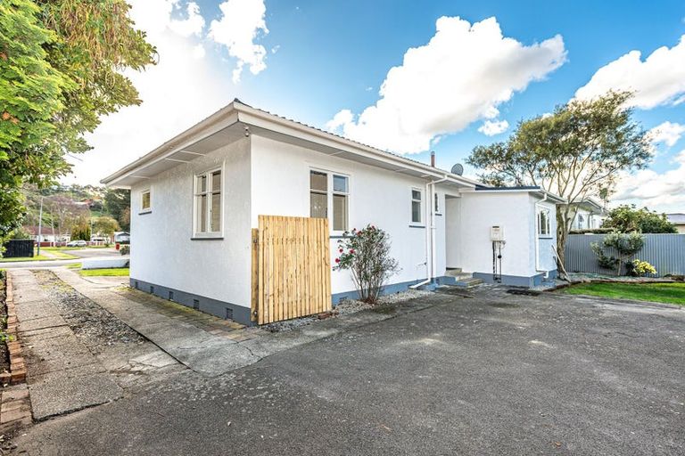 Photo of property in 12 Ward Street, Aramoho, Whanganui, 4500
