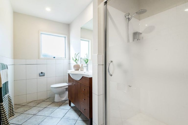 Photo of property in 19 English Oak Drive, Schnapper Rock, Auckland, 0632