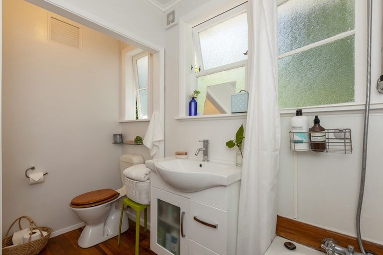 Photo of property in 46 Glen Road, Raumati South, Paraparaumu, 5032