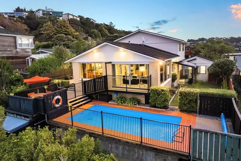 Photo of property in 11 Spinnaker Drive, Whitby, Porirua, 5024