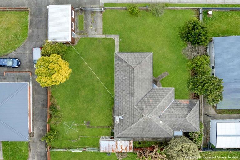 Photo of property in 104 Bartholomew Road, Levin, 5510