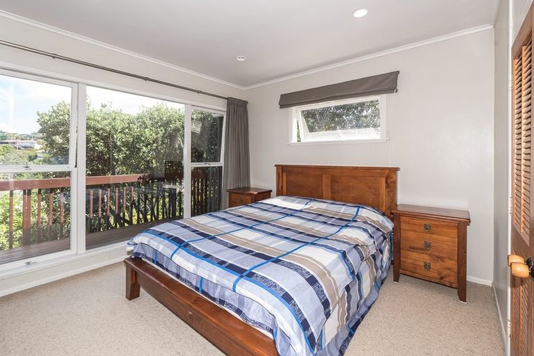 Photo of property in 16 Glamorgan Drive, Torbay, Auckland, 0630
