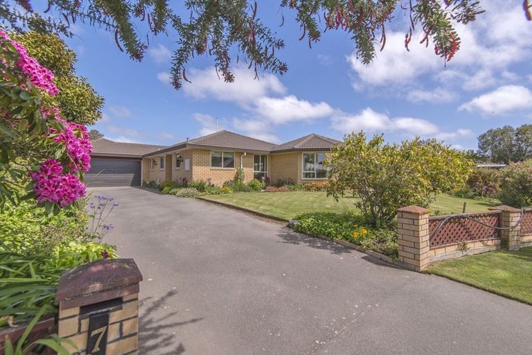 Photo of property in 7 Melford Close, Rangiora, 7400