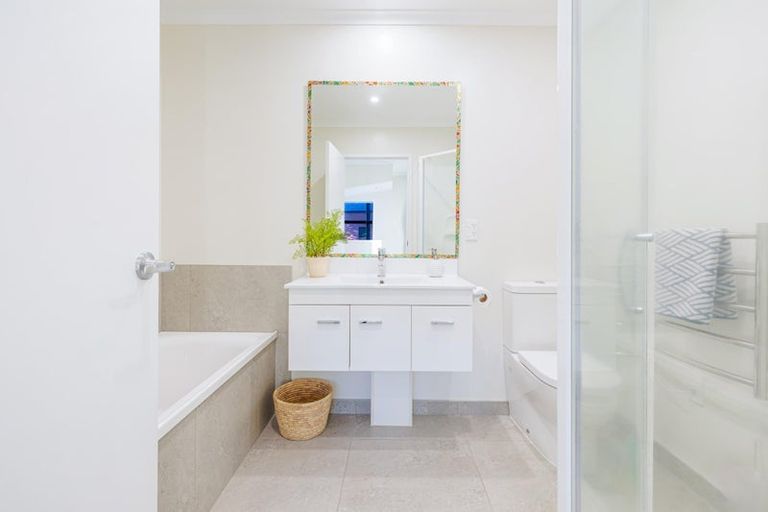 Photo of property in 34 Squadron Drive, Hobsonville, Auckland, 0616