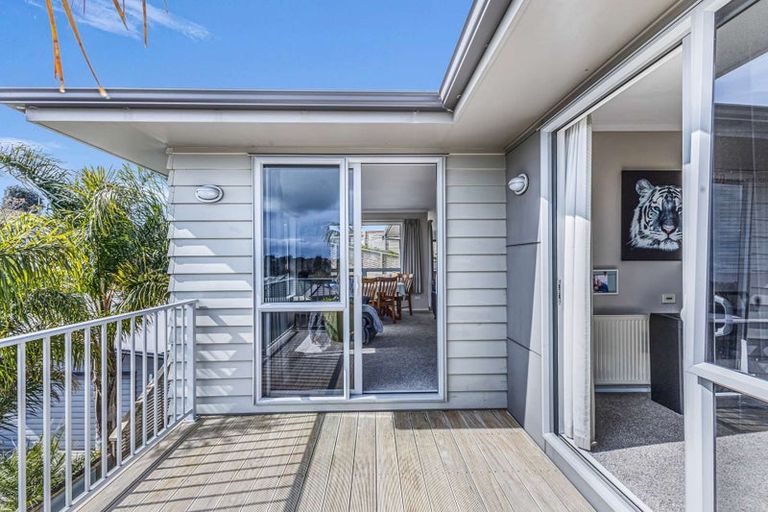 Photo of property in 23 York Crescent, Westown, New Plymouth, 4310