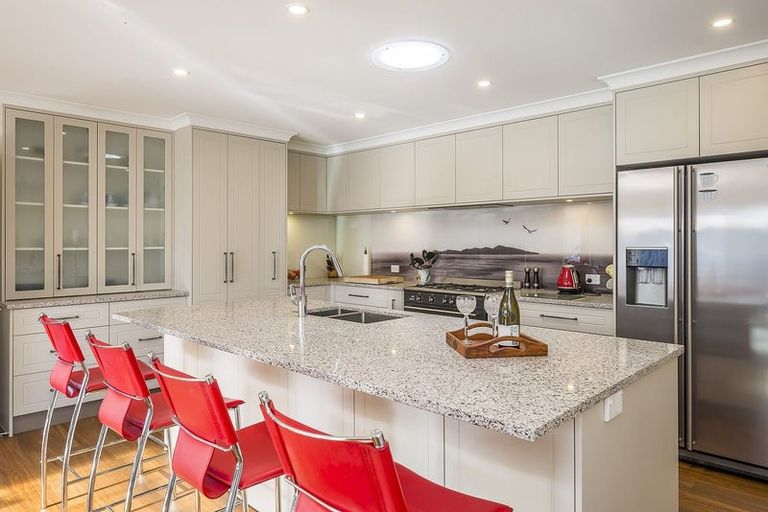 Photo of property in 14 Petrel Close, Paraparaumu Beach, Paraparaumu, 5032